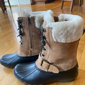Mid calf sperry winter boots.